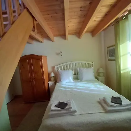 Chambres D'hotes La Roumec فندق مبيت وإفطار Escandolieres