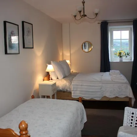 فندق مبيت وإفطار Chambres D'hotes La Roumec Escandolieres